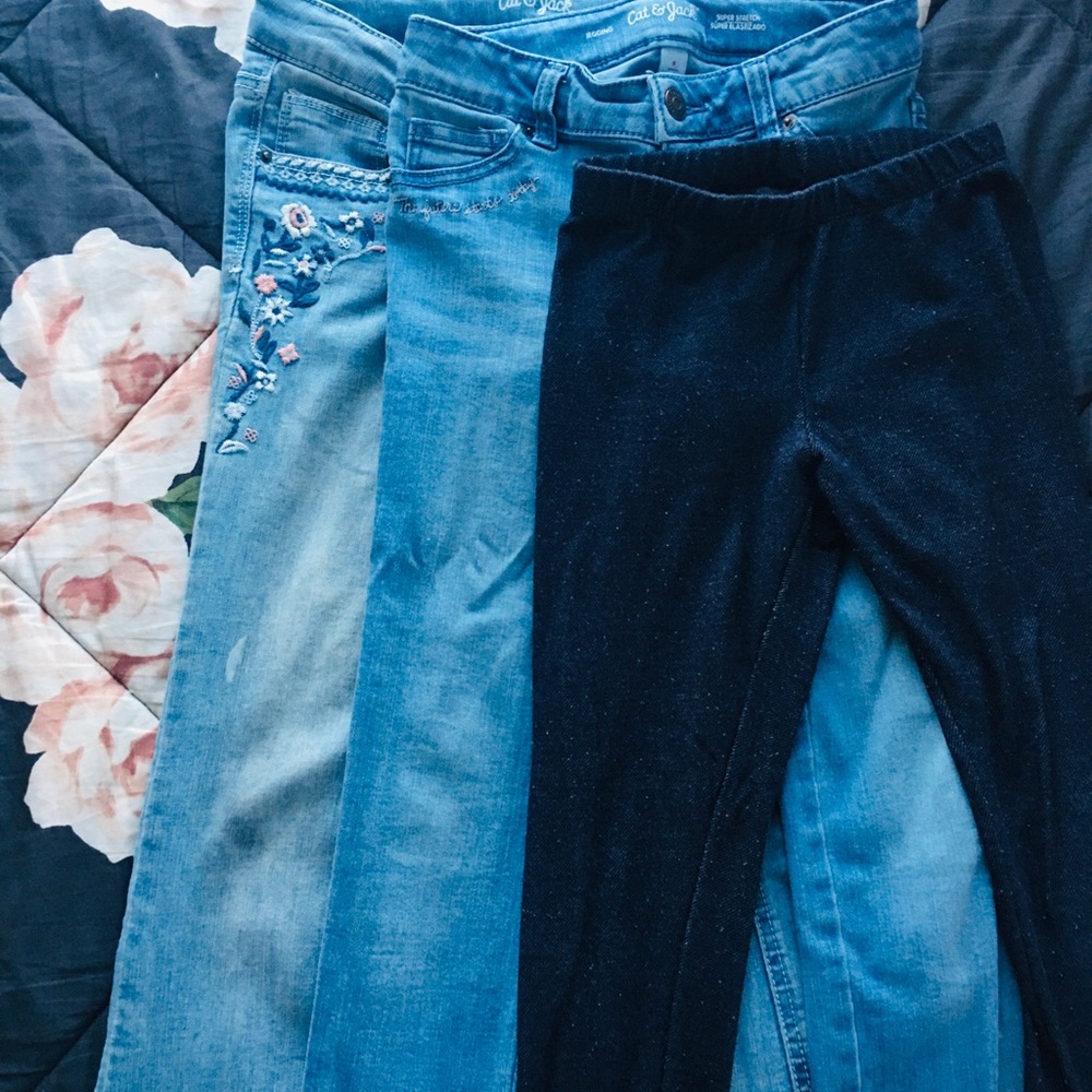 Girls Cat and Jack jeans+ legging. 8